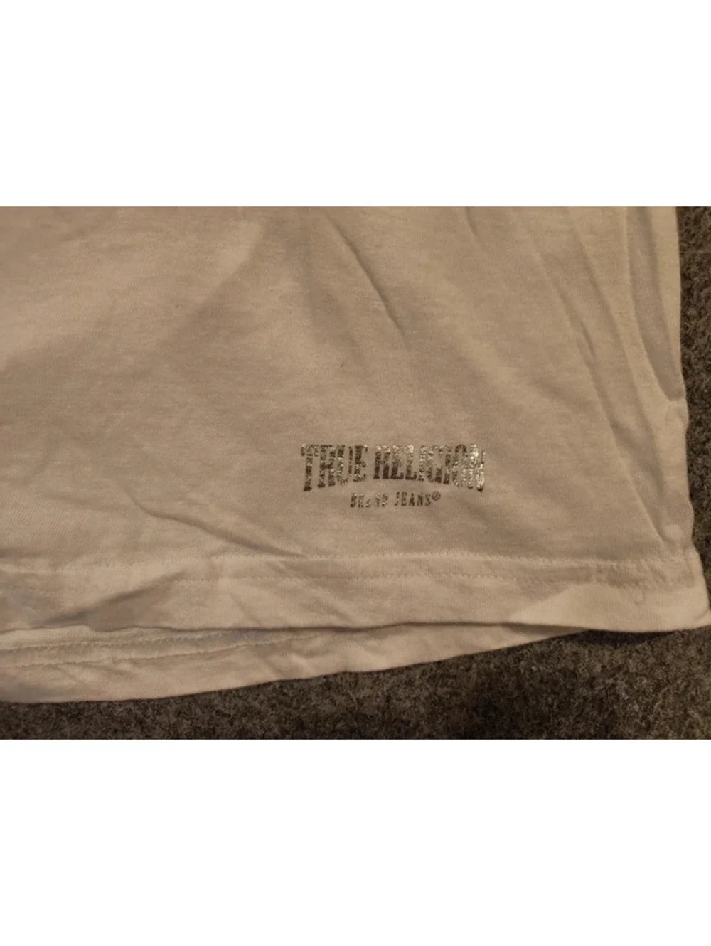 True Religion White Metallic Logo T‑Shirt • Medium